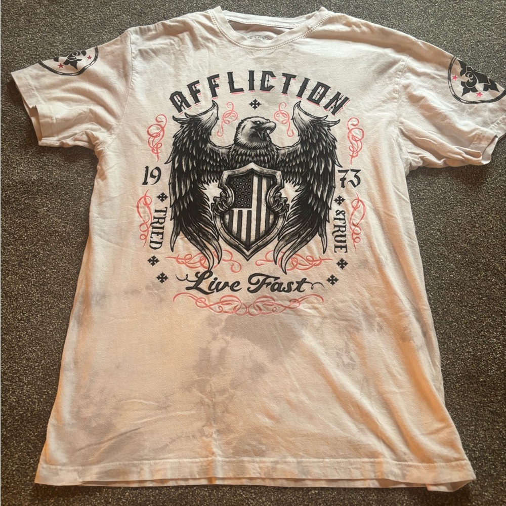 Mens size Large live fast Affliction White and Black Graphic Tee ice wash grunge
